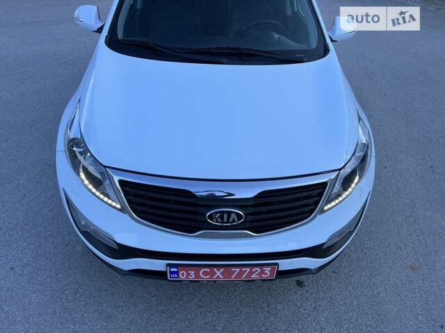 Білий Кіа Sportage, об'ємом двигуна 1.7 л та пробігом 148 тис. км за 13500 $, фото 17 на Automoto.ua