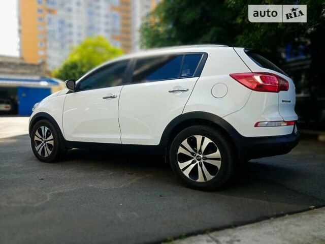 Белый Киа Sportage, объемом двигателя 2 л и пробегом 185 тыс. км за 13000 $, фото 5 на Automoto.ua