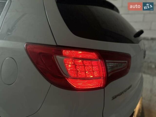 Белый Киа Sportage, объемом двигателя 2 л и пробегом 115 тыс. км за 12999 $, фото 34 на Automoto.ua