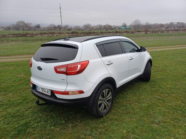 Білий Кіа Sportage, об'ємом двигуна 2 л та пробігом 3 тис. км за 13500 $, фото 4 на Automoto.ua