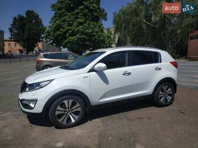 Білий Кіа Sportage, об'ємом двигуна 2 л та пробігом 183 тис. км за 12900 $, фото 4 на Automoto.ua