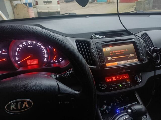 Білий Кіа Sportage, об'ємом двигуна 2 л та пробігом 3 тис. км за 13500 $, фото 7 на Automoto.ua