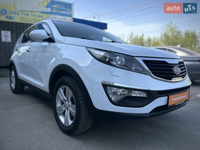 Кіа Sportage 2011 у Сумах на Automoto.ua Білий Кіа Sportage, об'ємом двигуна 1.7 л та пробігом 228 тис. км за 13700 $, фото 24 на Automoto.ua