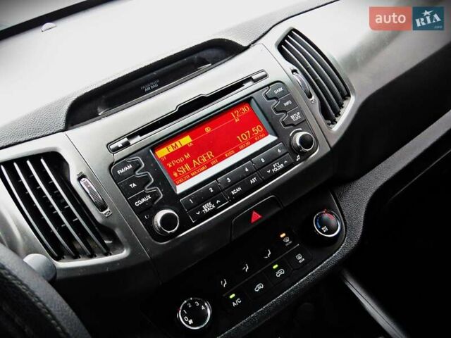 Белый Киа Sportage, объемом двигателя 1.7 л и пробегом 173 тыс. км за 11700 $, фото 8 на Automoto.ua