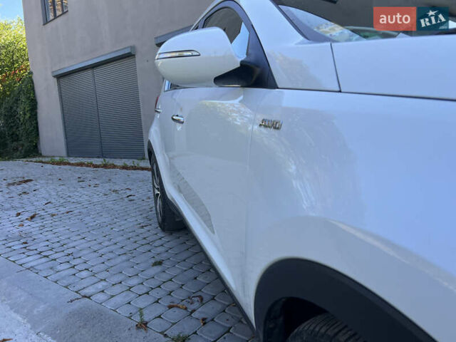 Белый Киа Sportage, объемом двигателя 2 л и пробегом 290 тыс. км за 12999 $, фото 20 на Automoto.ua