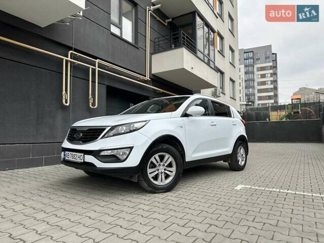 Белый Киа Sportage, объемом двигателя 2 л и пробегом 115 тыс. км за 12999 $, фото 3 на Automoto.ua
