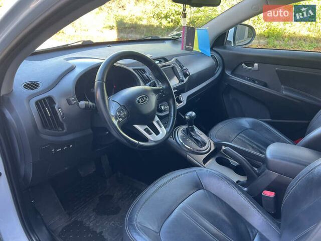 Белый Киа Sportage, объемом двигателя 2 л и пробегом 290 тыс. км за 12999 $, фото 24 на Automoto.ua