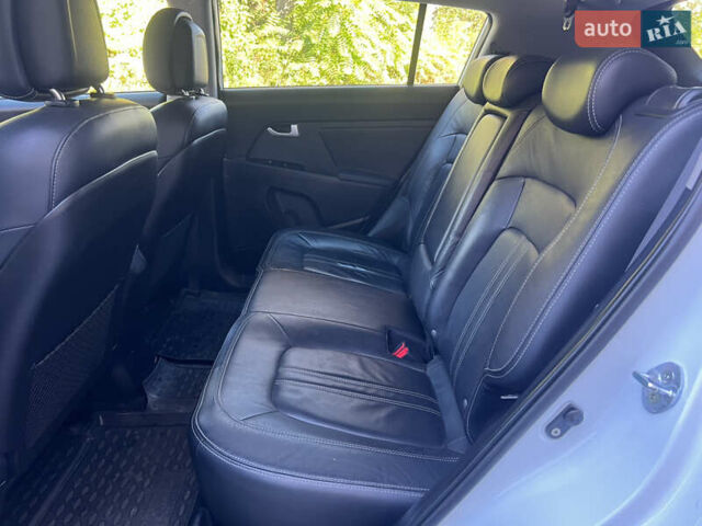 Белый Киа Sportage, объемом двигателя 2 л и пробегом 290 тыс. км за 12999 $, фото 32 на Automoto.ua