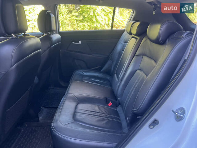 Белый Киа Sportage, объемом двигателя 2 л и пробегом 280 тыс. км за 13450 $, фото 33 на Automoto.ua