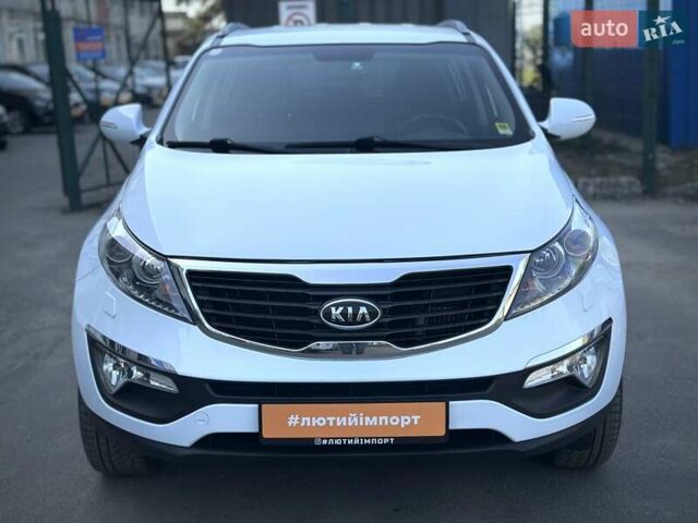 Кіа Sportage 2011 у Сумах на Automoto.ua Білий Кіа Sportage, об'ємом двигуна 1.7 л та пробігом 228 тис. км за 13700 $, фото 31 на Automoto.ua