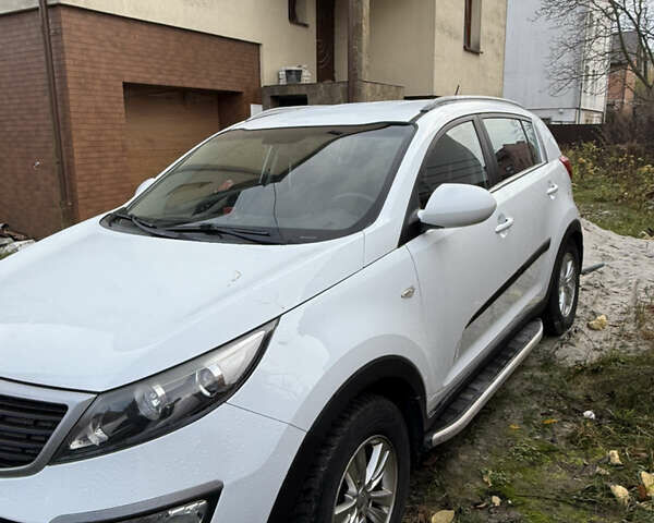 Белый Киа Sportage, объемом двигателя 2 л и пробегом 167 тыс. км за 12500 $, фото 6 на Automoto.ua