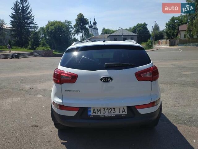 Білий Кіа Sportage, об'ємом двигуна 2 л та пробігом 183 тис. км за 12900 $, фото 12 на Automoto.ua