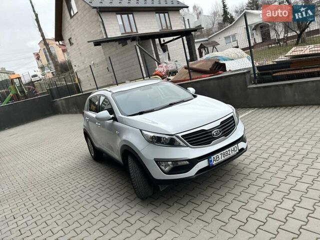 Белый Киа Sportage, объемом двигателя 2 л и пробегом 115 тыс. км за 12999 $, фото 11 на Automoto.ua