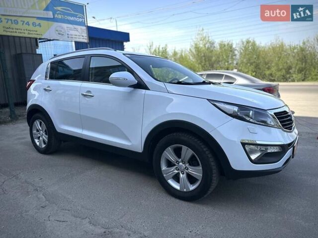 Кіа Sportage 2011 у Сумах на Automoto.ua Білий Кіа Sportage, об'ємом двигуна 1.7 л та пробігом 228 тис. км за 13700 $, фото 26 на Automoto.ua