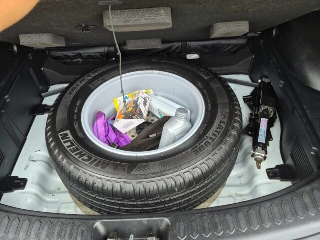 Білий Кіа Sportage, об'ємом двигуна 1.7 л та пробігом 98 тис. км за 13300 $, фото 6 на Automoto.ua