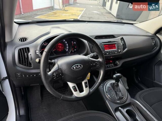 Белый Киа Sportage, объемом двигателя 2 л и пробегом 161 тыс. км за 10900 $, фото 29 на Automoto.ua