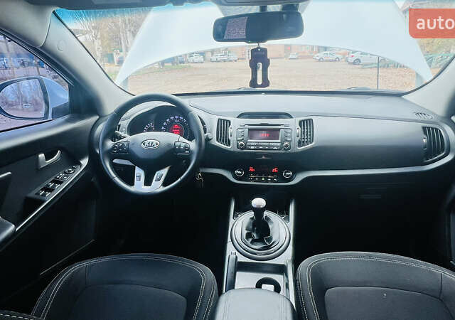 Белый Киа Sportage, объемом двигателя 2 л и пробегом 127 тыс. км за 11900 $, фото 24 на Automoto.ua