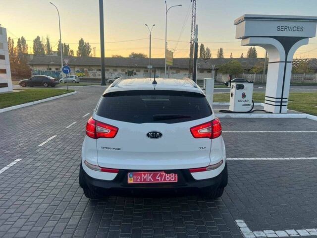 Белый Киа Sportage, объемом двигателя 2 л и пробегом 170 тыс. км за 13500 $, фото 5 на Automoto.ua