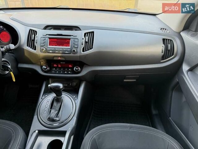 Белый Киа Sportage, объемом двигателя 2 л и пробегом 161 тыс. км за 10900 $, фото 21 на Automoto.ua