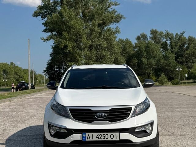 Белый Киа Sportage, объемом двигателя 2 л и пробегом 201 тыс. км за 9000 $, фото 1 на Automoto.ua