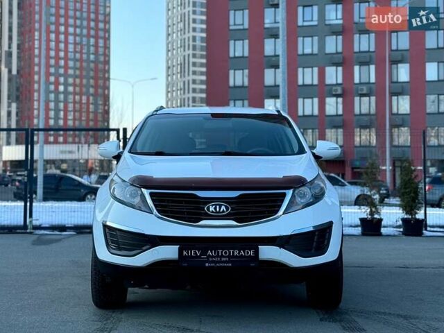 Белый Киа Sportage, объемом двигателя 2.36 л и пробегом 202 тыс. км за 12000 $, фото 1 на Automoto.ua