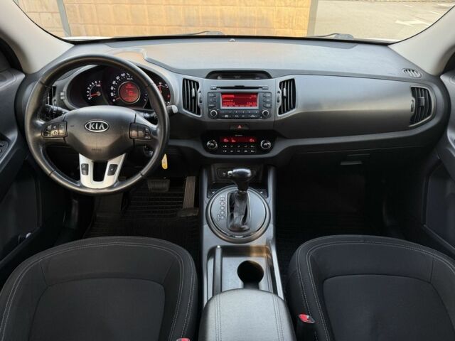 Білий Кіа Sportage, об'ємом двигуна 2 л та пробігом 161 тис. км за 10900 $, фото 8 на Automoto.ua