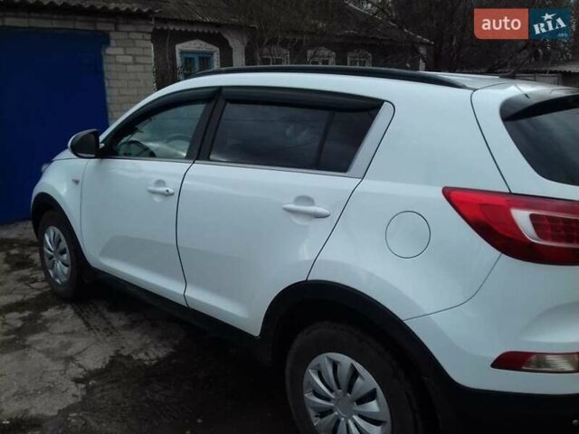 Белый Киа Sportage, объемом двигателя 2 л и пробегом 152 тыс. км за 13150 $, фото 5 на Automoto.ua