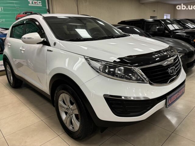 Белый Киа Sportage, объемом двигателя 0 л и пробегом 118 тыс. км за 11500 $, фото 4 на Automoto.ua