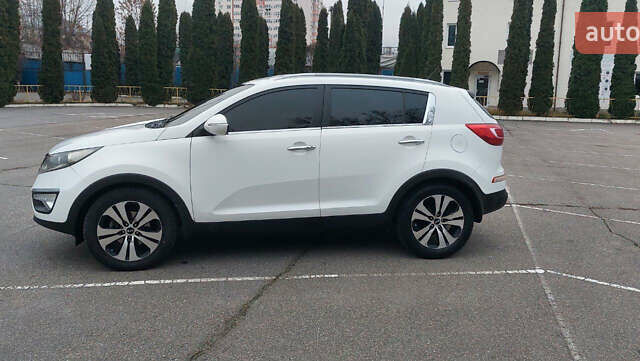 Белый Киа Sportage, объемом двигателя 2 л и пробегом 124 тыс. км за 13500 $, фото 2 на Automoto.ua