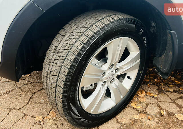 Белый Киа Sportage, объемом двигателя 2 л и пробегом 127 тыс. км за 11900 $, фото 27 на Automoto.ua