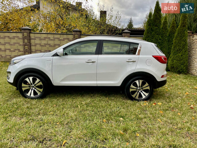 Белый Киа Sportage, объемом двигателя 2 л и пробегом 129 тыс. км за 15900 $, фото 5 на Automoto.ua