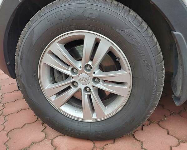 Белый Киа Sportage, объемом двигателя 1.69 л и пробегом 170 тыс. км за 11999 $, фото 28 на Automoto.ua