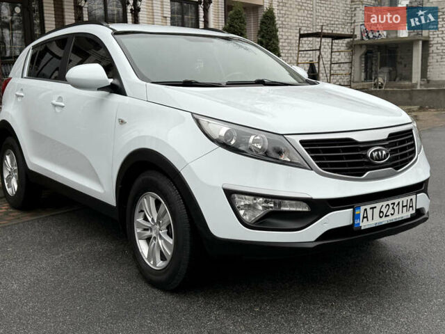 Білий Кіа Sportage, об'ємом двигуна 1.7 л та пробігом 98 тис. км за 13950 $, фото 12 на Automoto.ua