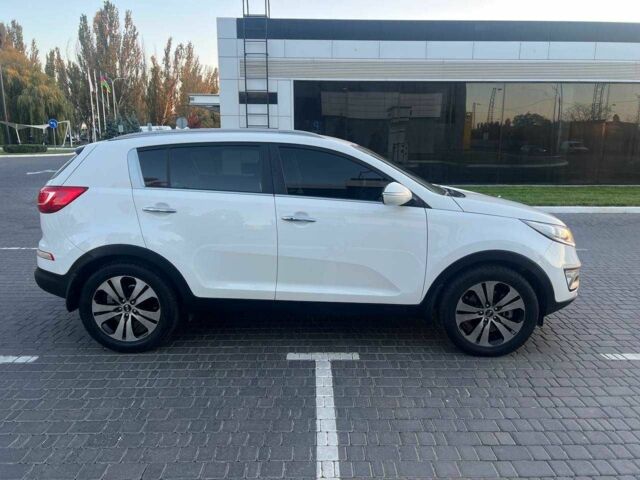 Белый Киа Sportage, объемом двигателя 2 л и пробегом 170 тыс. км за 13500 $, фото 3 на Automoto.ua