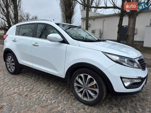 Білий Кіа Sportage, об'ємом двигуна 1.69 л та пробігом 194 тис. км за 10995 $, фото 9 на Automoto.ua
