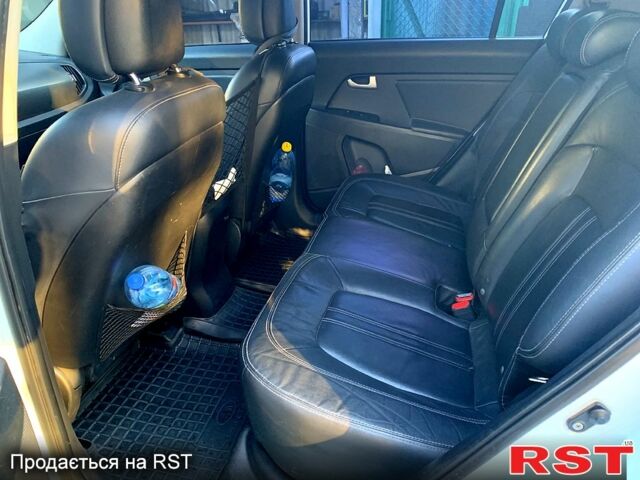 Белый Киа Sportage, объемом двигателя 2 л и пробегом 190 тыс. км за 13900 $, фото 5 на Automoto.ua