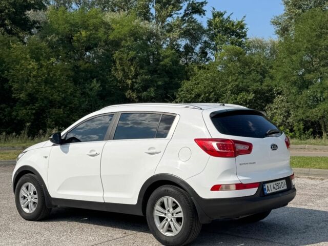 Белый Киа Sportage, объемом двигателя 2 л и пробегом 201 тыс. км за 9000 $, фото 5 на Automoto.ua