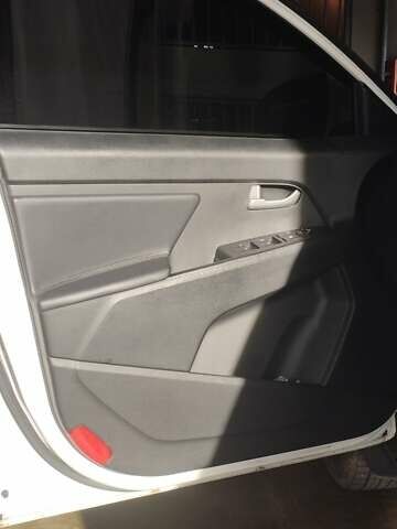 Белый Киа Sportage, объемом двигателя 2.36 л и пробегом 131 тыс. км за 14000 $, фото 19 на Automoto.ua