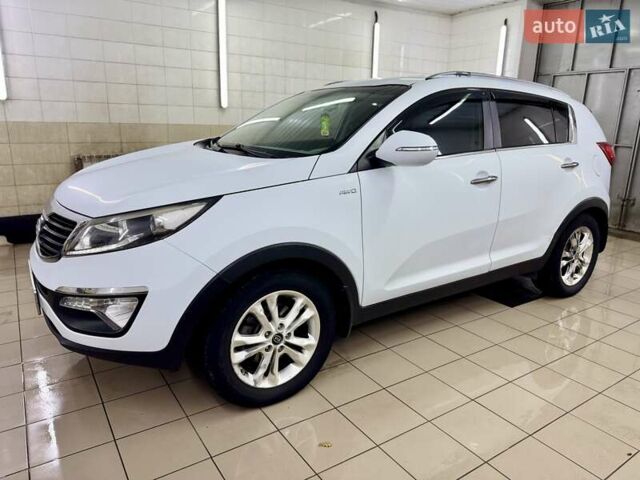 Білий Кіа Sportage, об'ємом двигуна 2 л та пробігом 161 тис. км за 11499 $, фото 1 на Automoto.ua