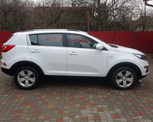 Белый Киа Sportage, объемом двигателя 1.7 л и пробегом 245 тыс. км за 9500 $, фото 4 на Automoto.ua