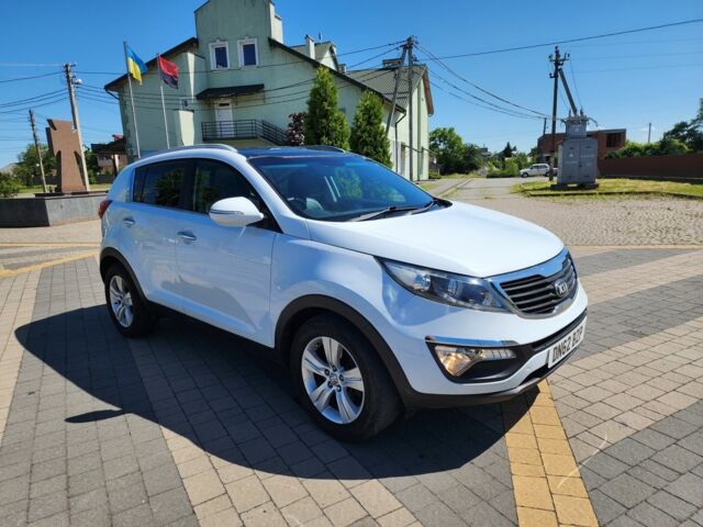 Белый Киа Sportage, объемом двигателя 1.7 л и пробегом 149 тыс. км за 4282 $, фото 1 на Automoto.ua