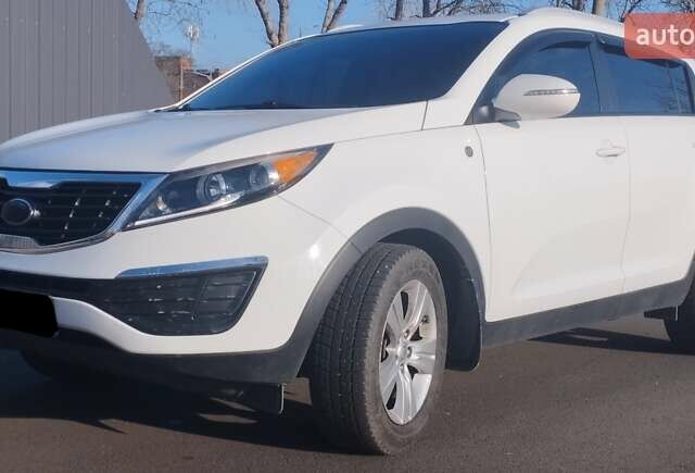 Белый Киа Sportage, объемом двигателя 2.36 л и пробегом 131 тыс. км за 14000 $, фото 6 на Automoto.ua