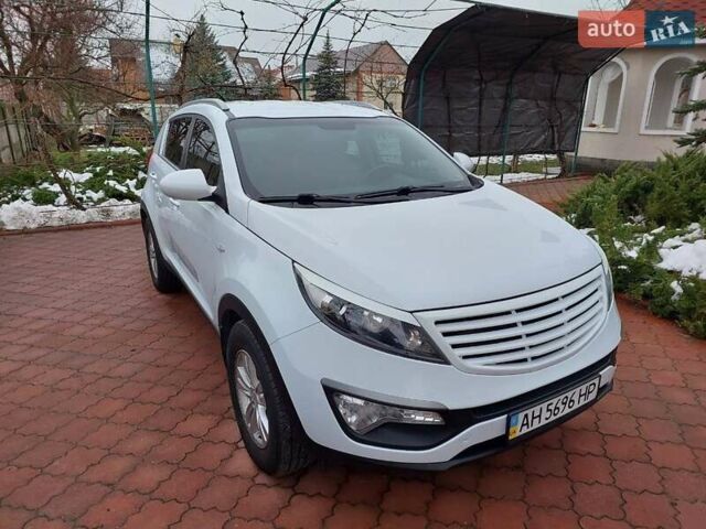 Белый Киа Sportage, объемом двигателя 1.69 л и пробегом 170 тыс. км за 11999 $, фото 8 на Automoto.ua