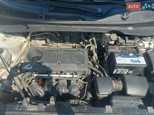 Белый Киа Sportage, объемом двигателя 2 л и пробегом 149 тыс. км за 13700 $, фото 6 на Automoto.ua