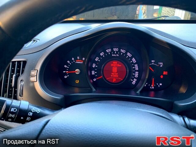 Белый Киа Sportage, объемом двигателя 2 л и пробегом 190 тыс. км за 13900 $, фото 4 на Automoto.ua