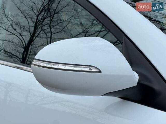 Білий Кіа Sportage, об'ємом двигуна 1.69 л та пробігом 194 тис. км за 10995 $, фото 12 на Automoto.ua