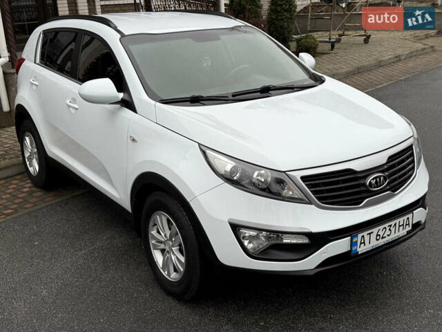 Білий Кіа Sportage, об'ємом двигуна 1.7 л та пробігом 98 тис. км за 13950 $, фото 15 на Automoto.ua