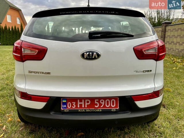 Белый Киа Sportage, объемом двигателя 2 л и пробегом 129 тыс. км за 15900 $, фото 4 на Automoto.ua