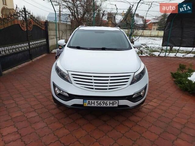 Белый Киа Sportage, объемом двигателя 1.69 л и пробегом 170 тыс. км за 11999 $, фото 7 на Automoto.ua
