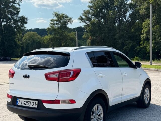 Белый Киа Sportage, объемом двигателя 2 л и пробегом 201 тыс. км за 9000 $, фото 7 на Automoto.ua